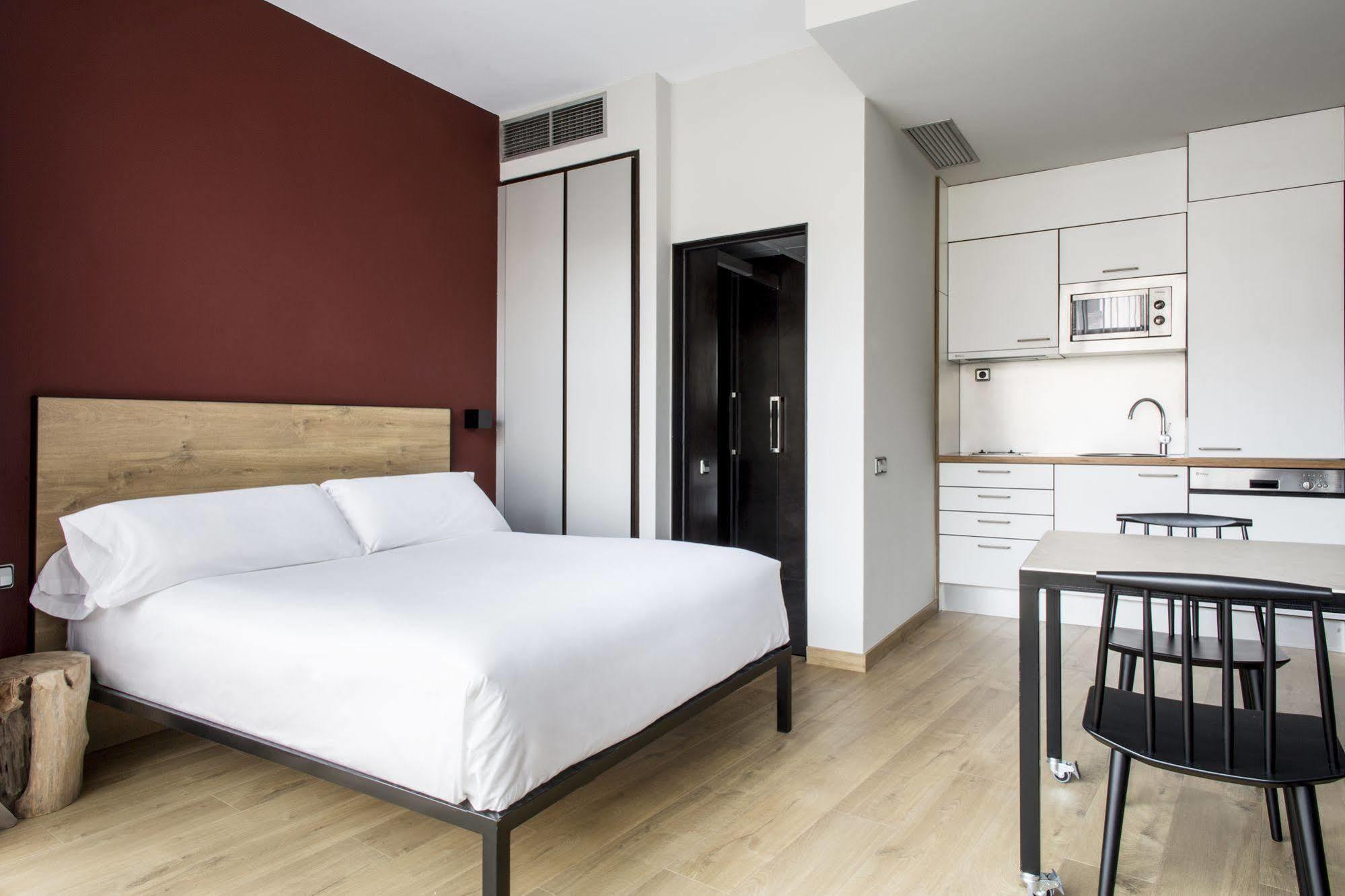 Aparthotel Allada 3* Barcelone Extérieur photo